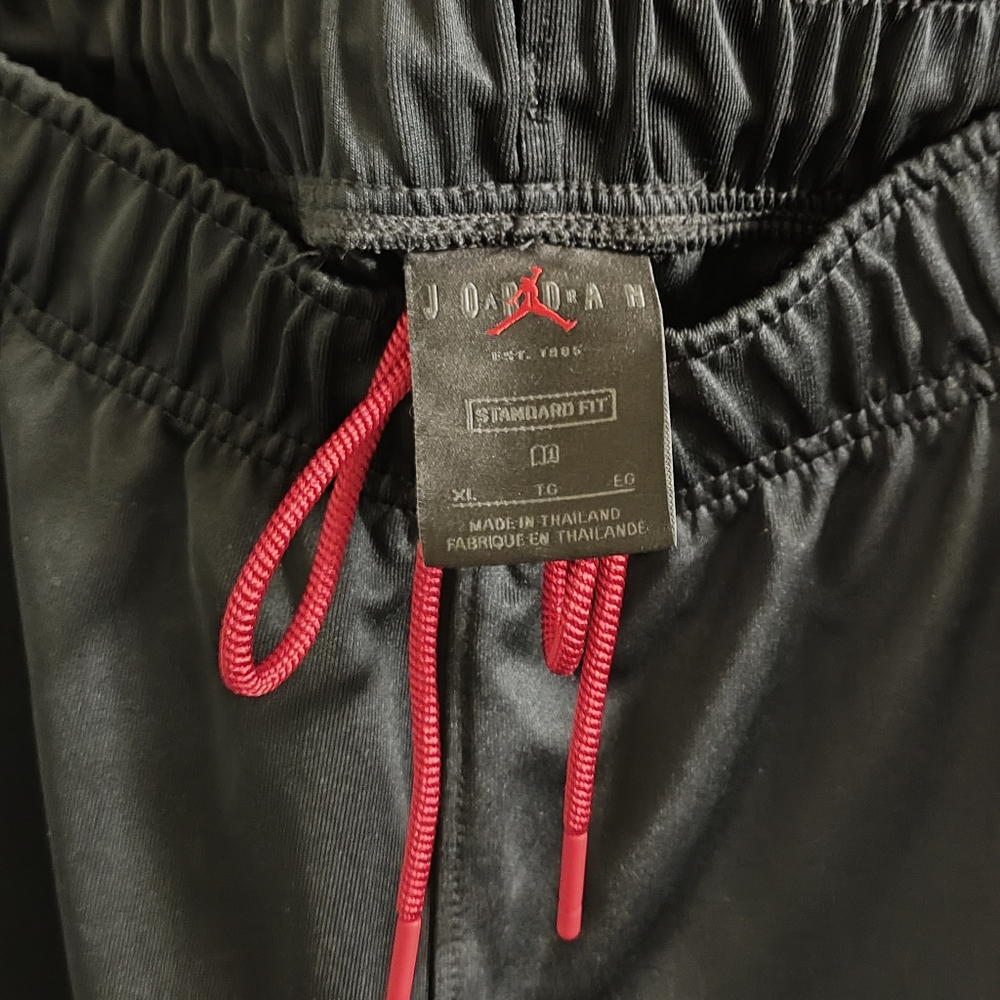 HOLIDAYSPECIAL...ORIGINAL AIR JORDAN BASKETBALL SHORTS,SZ XL - Picture 4 of 4